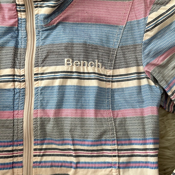 Bench Jacket - Picture 2 of 9